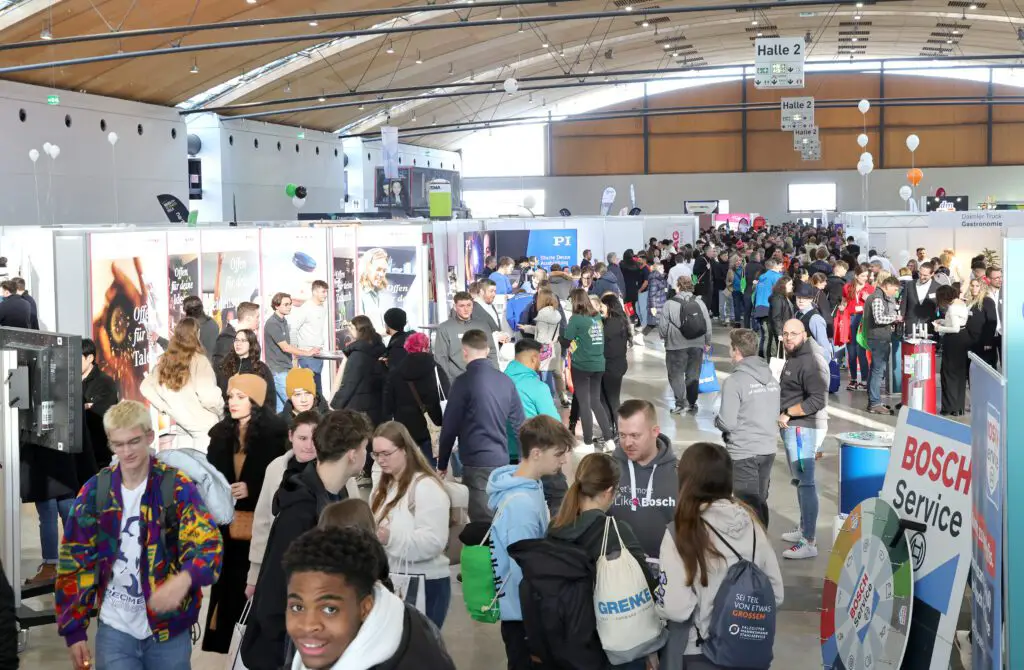 2024-01-23-ausbildungsmesse-einstieg-beruf-03