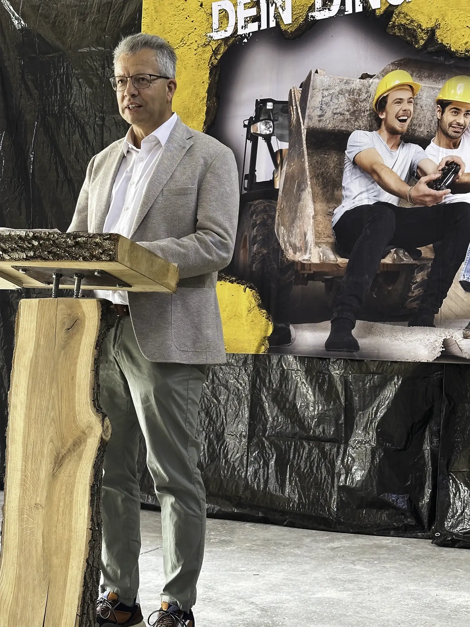 2025-07-30-lehrabschlussfeier-bauinnung-bildungszentrum-07